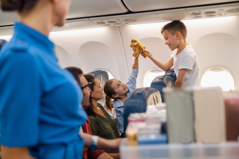 10 Best Packing Tips for International Travel: Pack Smart & Light